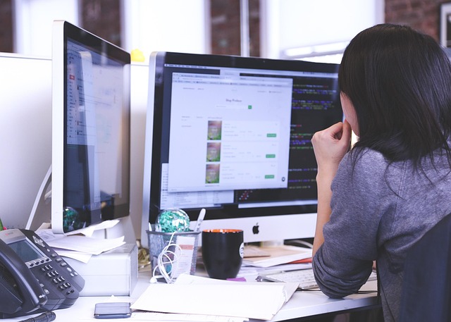 Colis en attente : que faire si votre paquet reste au terminal de distribution ?