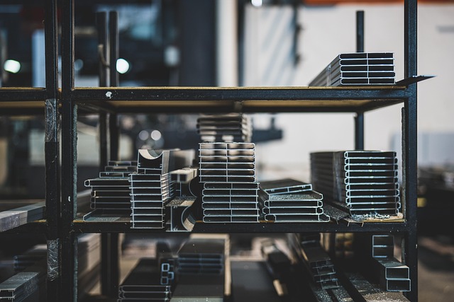 Comment organiser efficacement un magasin de stockage pour optimiser l’espace et la gestion des stocks