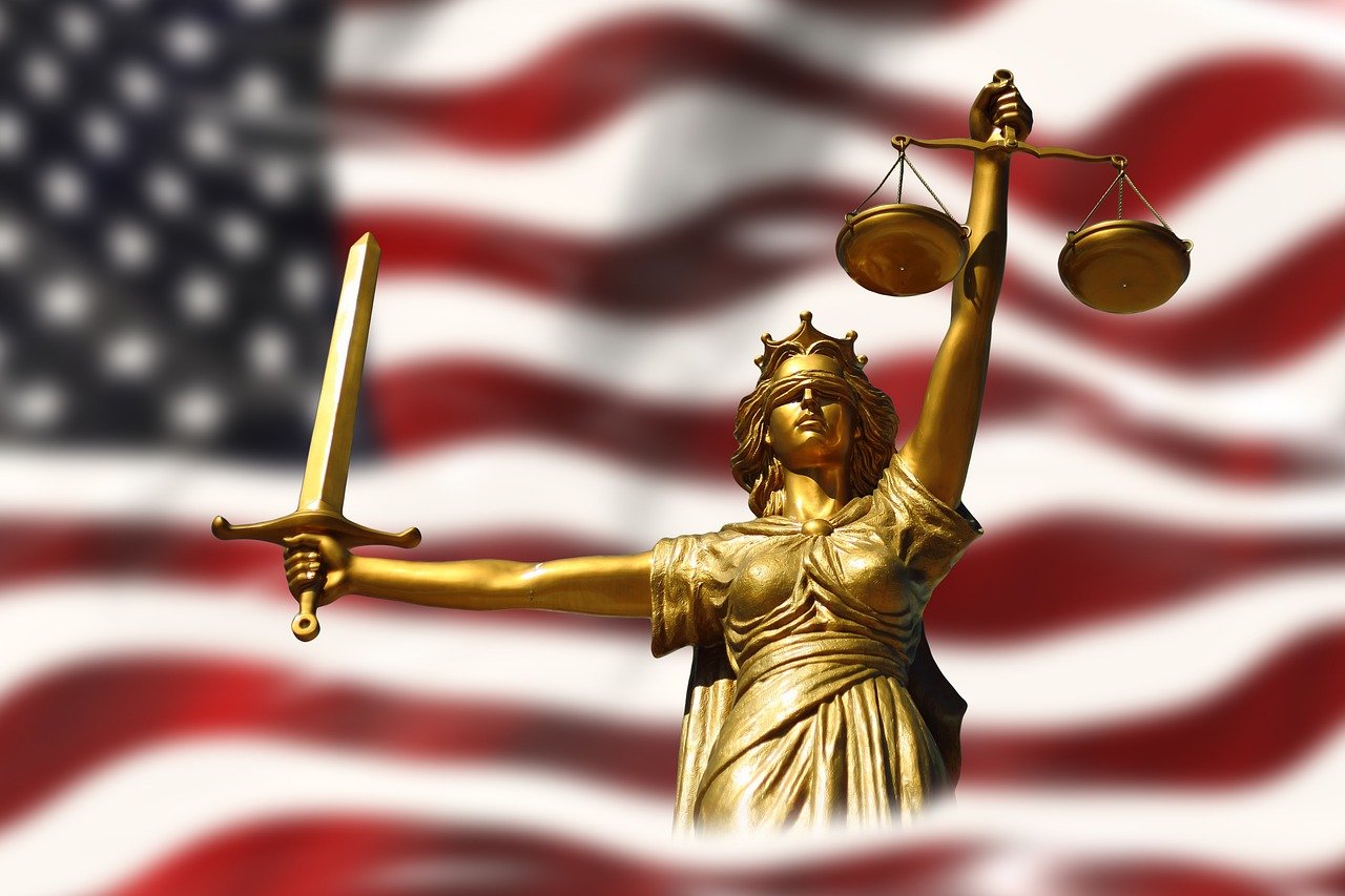 découvrez l'essentiel du droit international des affaires : principes, réglementations et enjeux pour sécuriser et développer vos activités à l'international. maîtrisez les règles juridiques qui encadrent le commerce mondial.